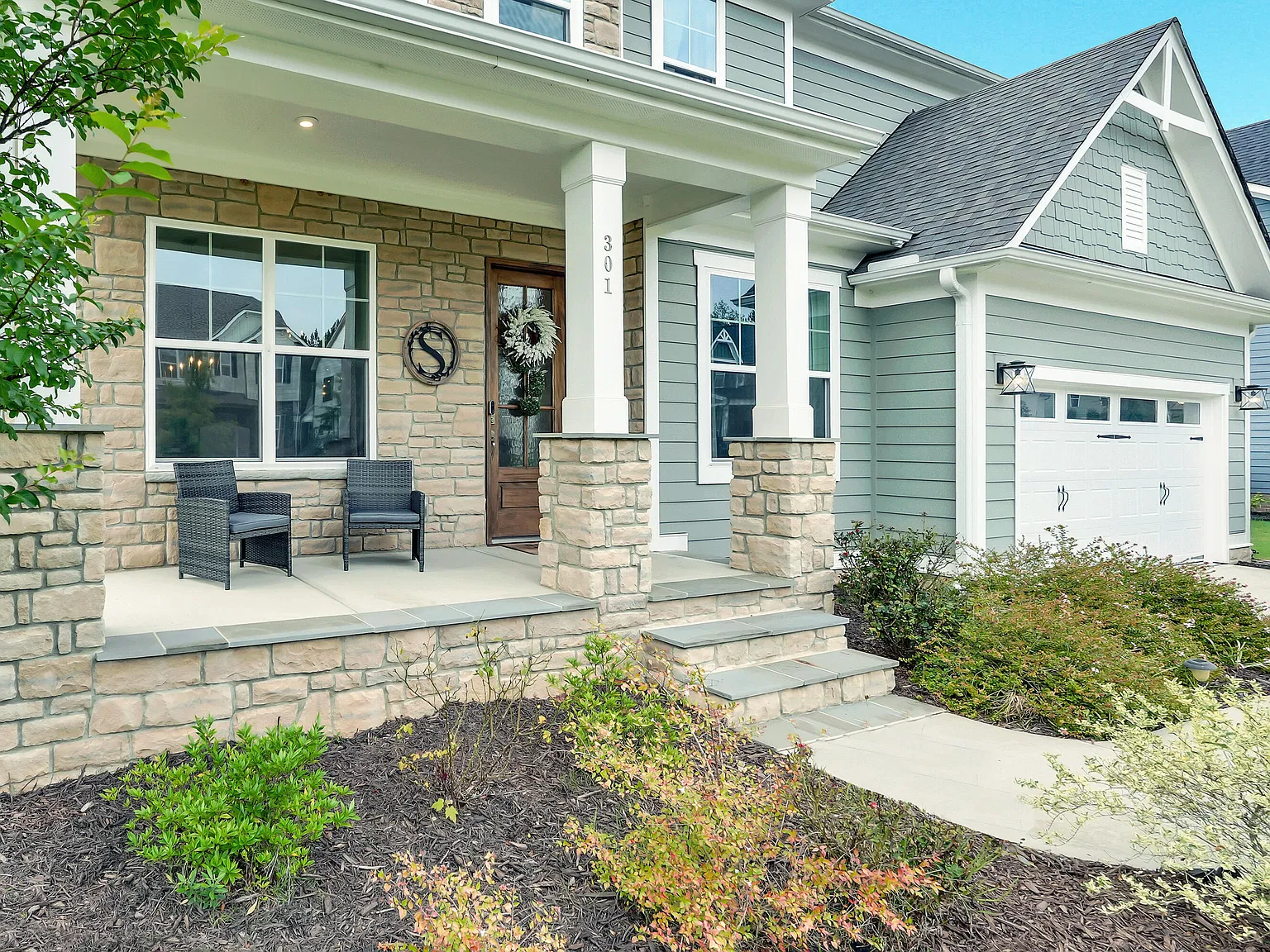 5 bed, 4.5 bath, 3665 sqft, $3,400 — Photo 2