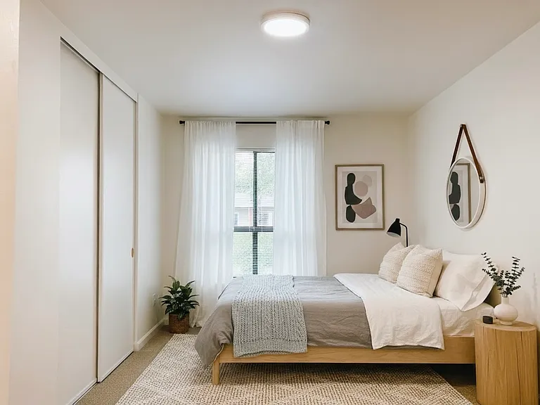 6534 4th Ave NE #103 — Photo 4