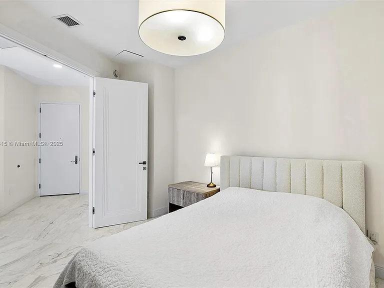 16001 Collins Ave #3507 — Photo 35