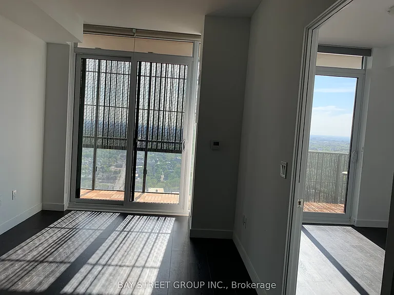 8 Eglinton Ave E #4404 — Photo 9