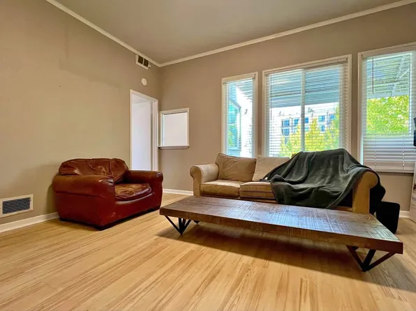 2832 Summit St APT 2, Oakland, CA 94609