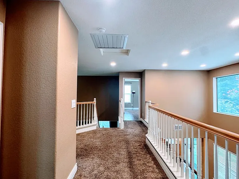 477 Fisher Cir — Photo 14