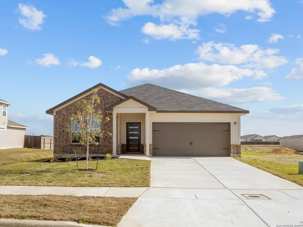 3808 Isaac Dr, Seguin, TX 78155