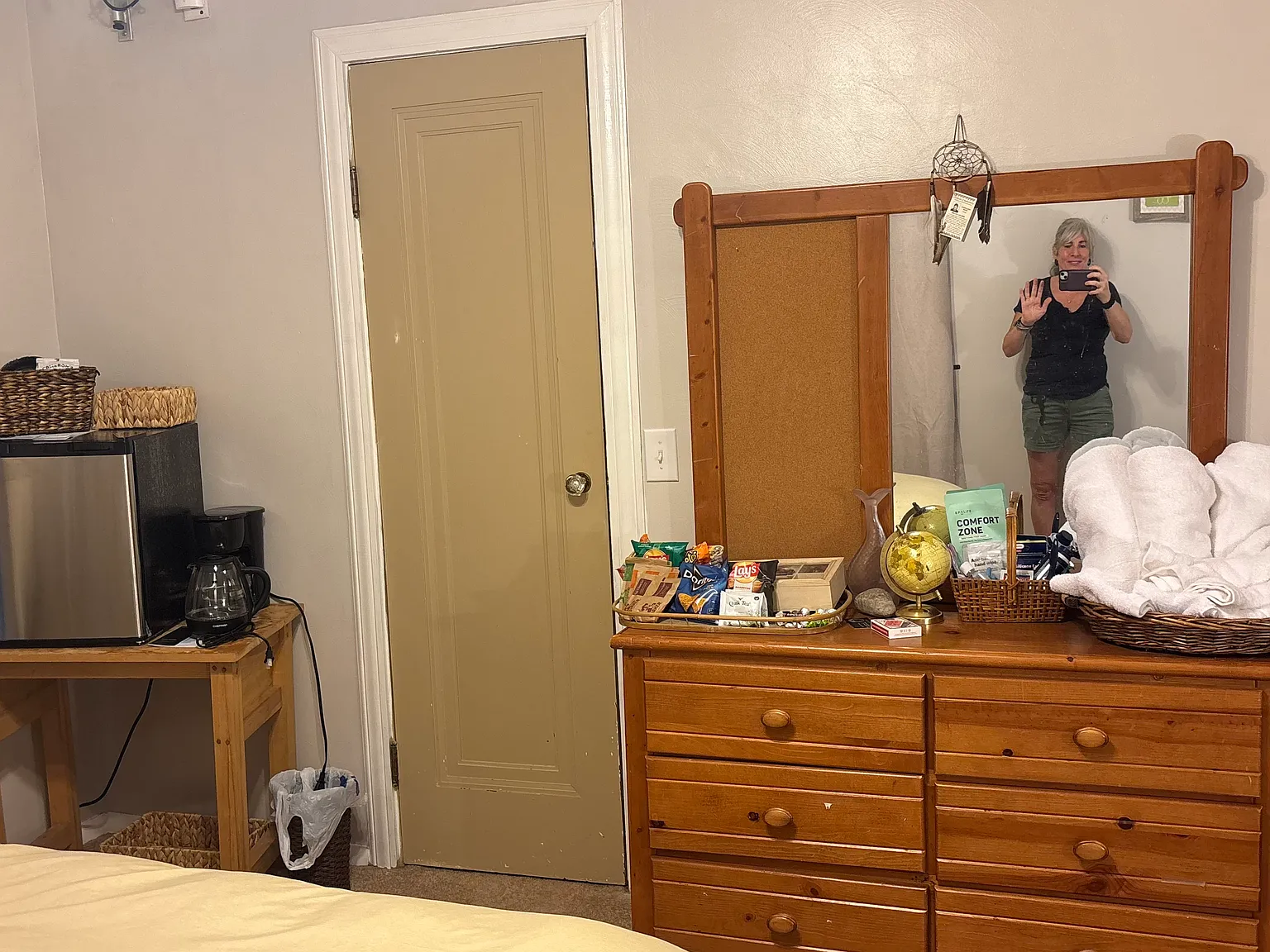 1 bed, 2700 sqft, $1,000 — Photo 3