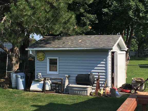4th image of 4429 Parkwood Ln