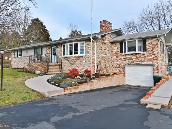 442 Crim Dr, Strasburg, VA 22657