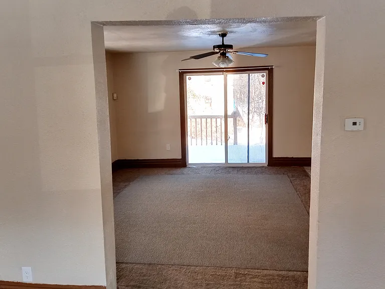 403 E Wallace Ave — Photo 12