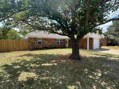 304 Crestview Dr, Elgin, OK, 73538