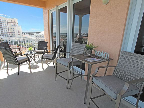 2nd image of 530 S Gulfview Blvd APT 807