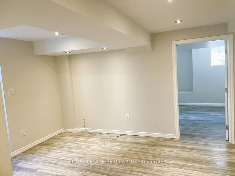 455 Trudeau Dr #BASEMENT — Photo 7