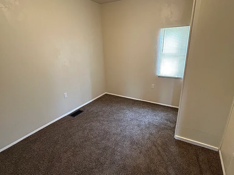 3228 Motor St — Photo 7