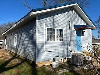 3rd image of 205 W Waterworks St