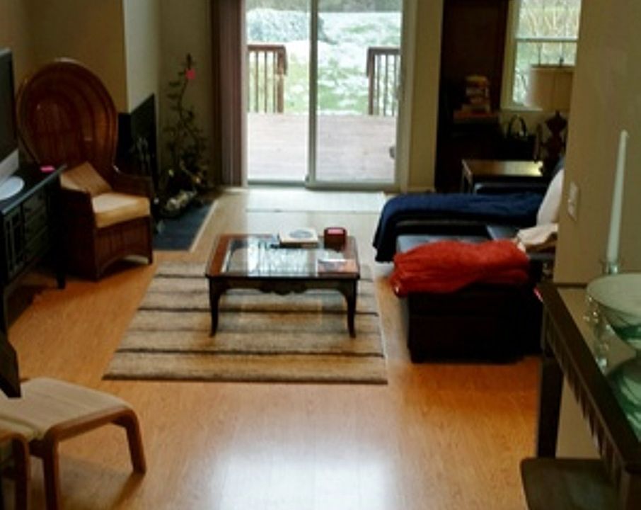 Living Room with fireplace