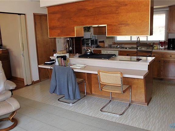 5th image of 510 Knollwood Dr