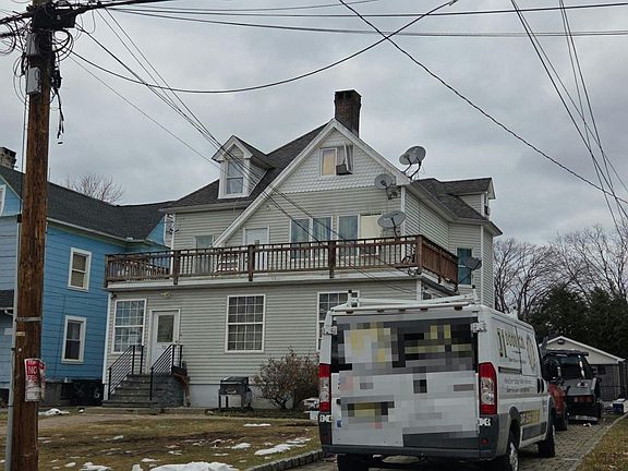2nd image of 52-54 Sandford Ave