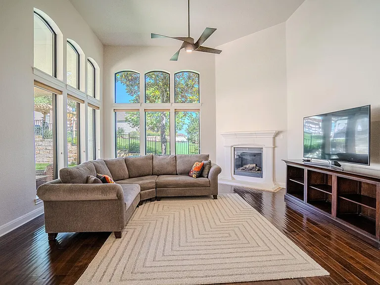 309 Aria Dr — Photo 12