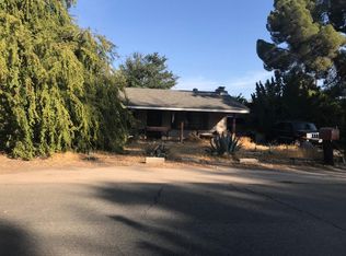 867 S Park Circle Dr, Fresno, CA 93727