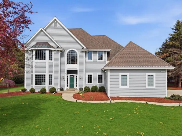 11020 N Brighton PLACE, Mequon, WI 53097