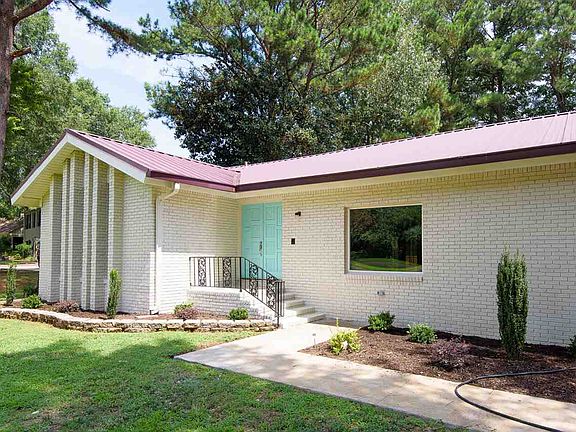 3rd image of 222 Ailene Dr