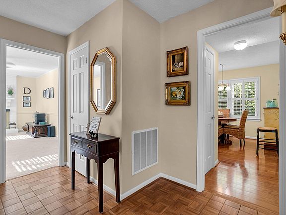 4th image of 5024 Bridle Path Ln