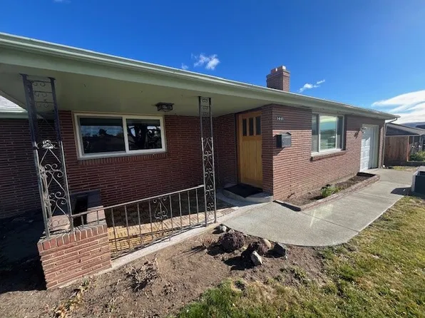 221 N 42nd Ave, Yakima, WA 98908