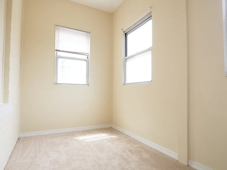 2138 N Sheffield Ave #2R — Photo 11