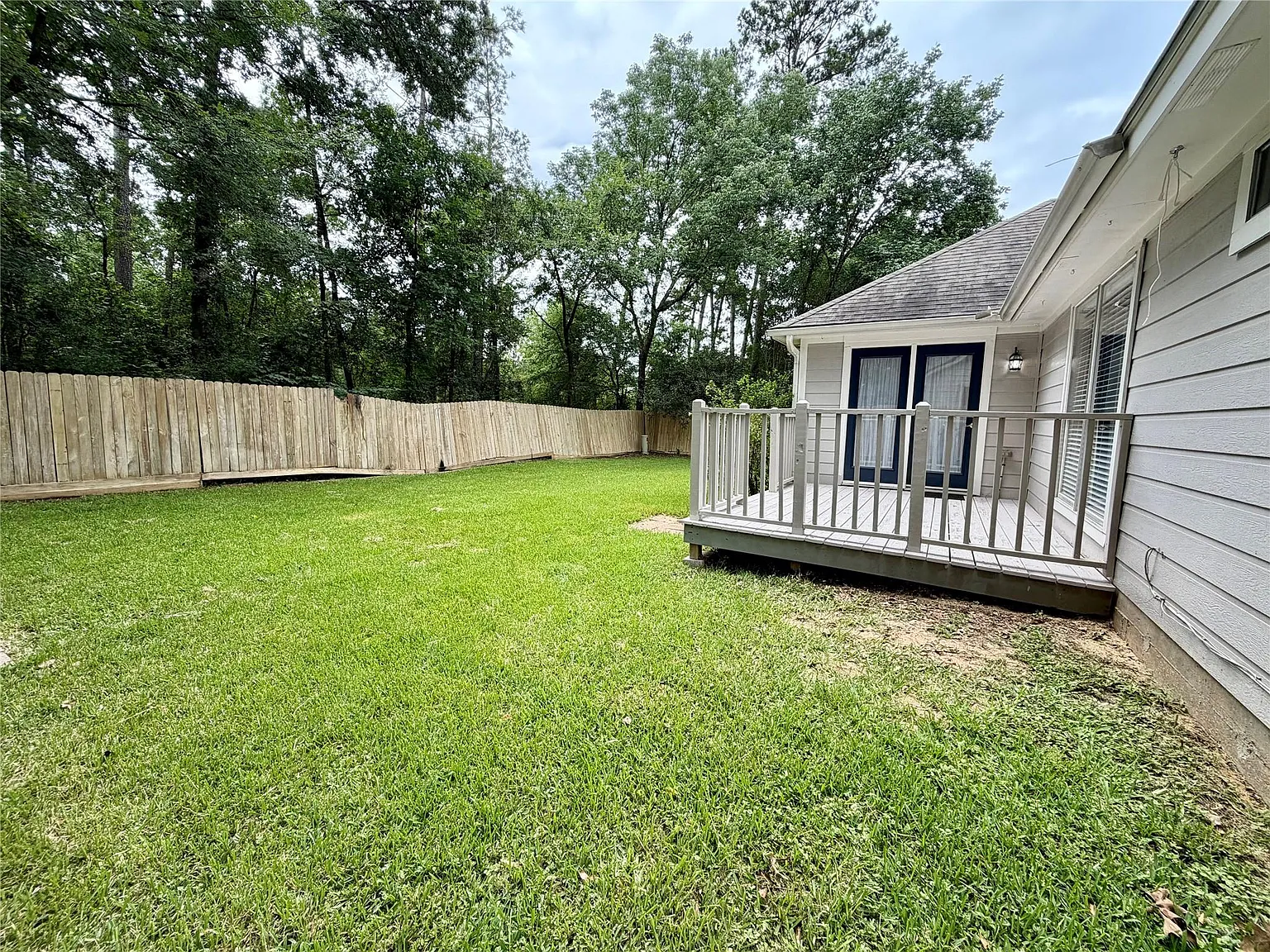 3 bed, 2.0 bath, 1415 sqft, $1,800 — Photo 3