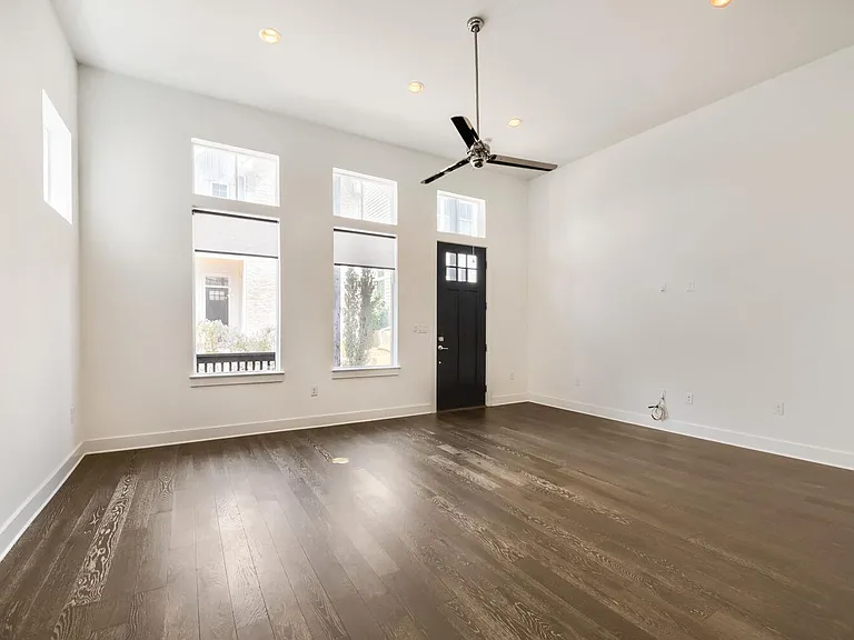 4405 Night Owl Ln — Photo 4