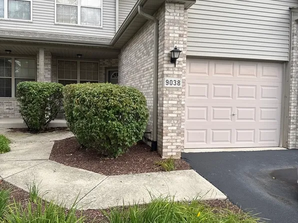 9038 Mansfield Dr, Tinley Park, IL 60487
