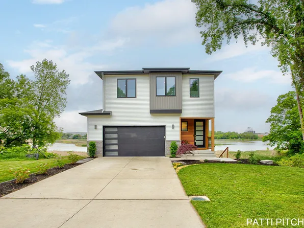 104 River Hills Dr, Holland, MI 49424