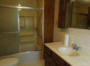6624 Grant St, Saint Joseph, MO 64504