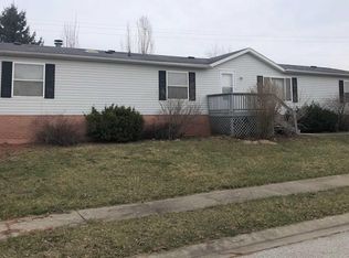 106 Woodfield Blvd, Jacksonville, IL 62650