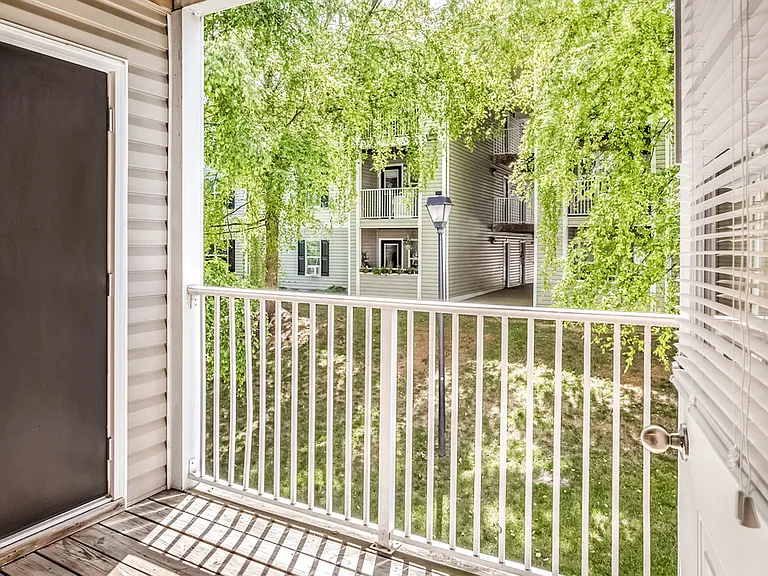 Autumn Wind Apartments — Photo 15