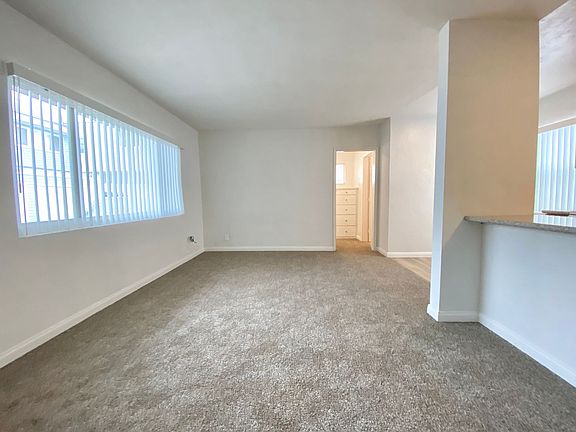 5th image of 2985 Bayside Ln #3