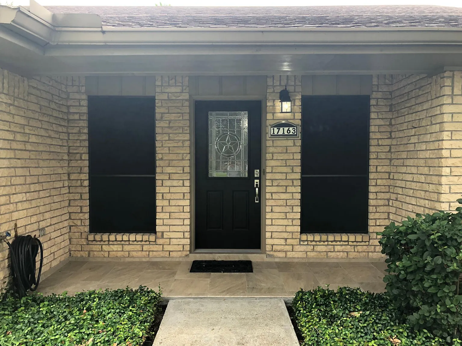3 bed, 1644 sqft, $1,925 — Photo 2