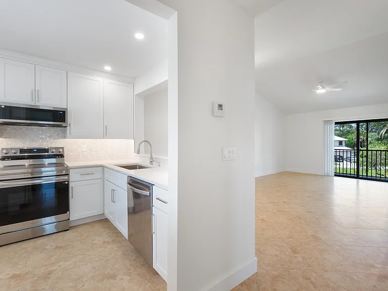 2061 NW 21st Ter #108 — Photo 5
