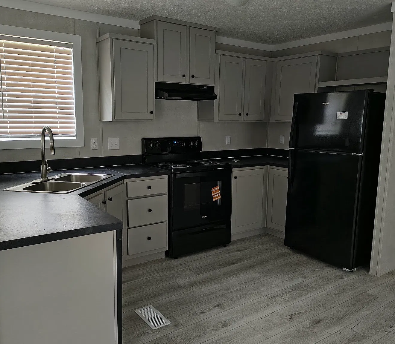 2 bed, 784 sqft, $1,150 — Photo 1