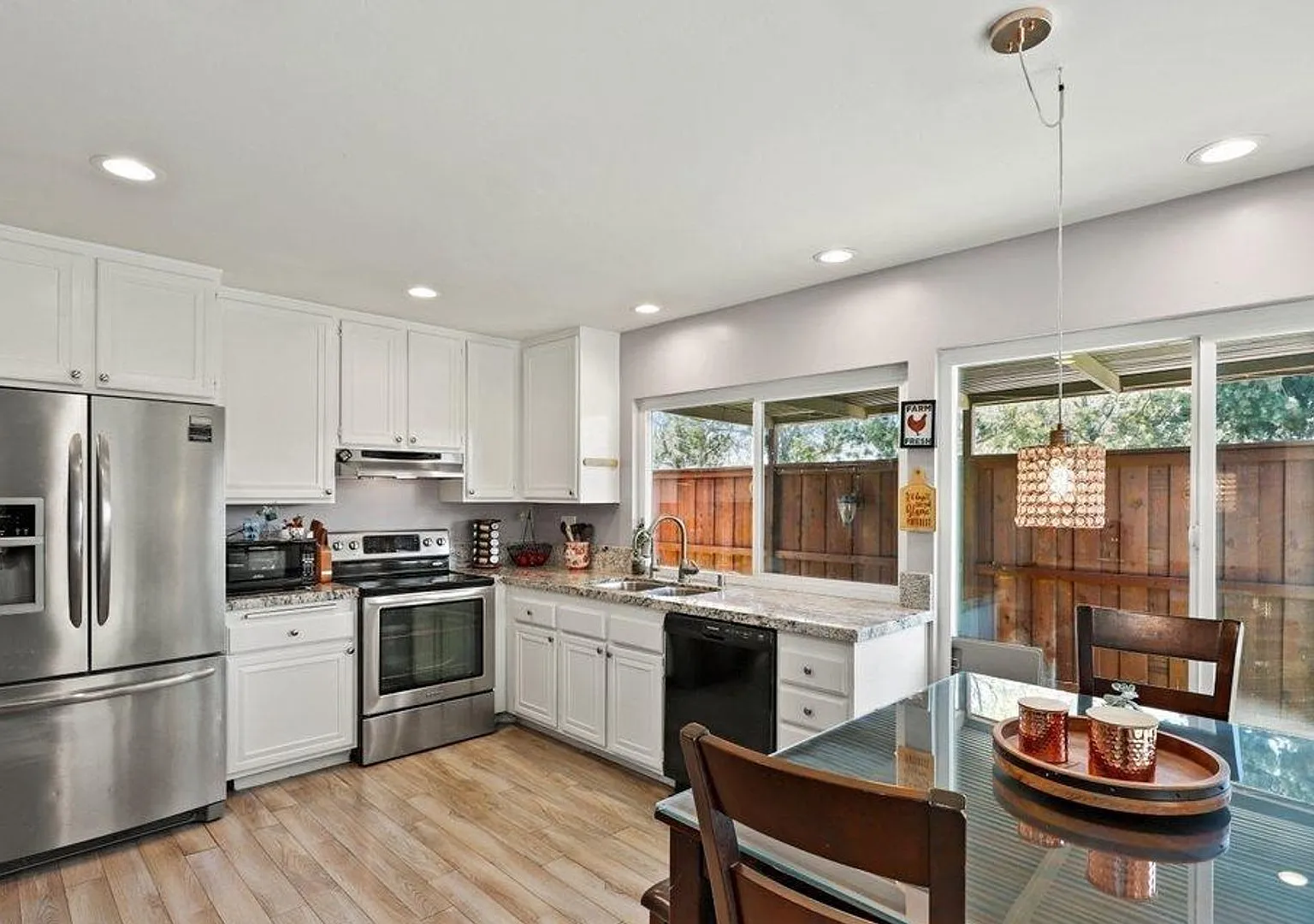 4 Bedroom Townhome in the Midland Grove Community of Poway — Photo 3