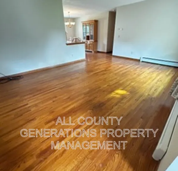 2281 Weymouth Rd — Photo 5