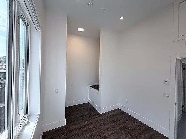 10XX E 62nd Ave — Photo 10
