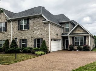1113 Chickadee Cir, Hermitage, TN 37076