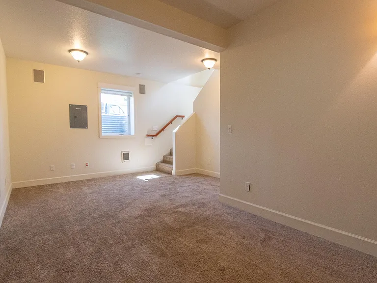 1004 N Mason St — Photo 13