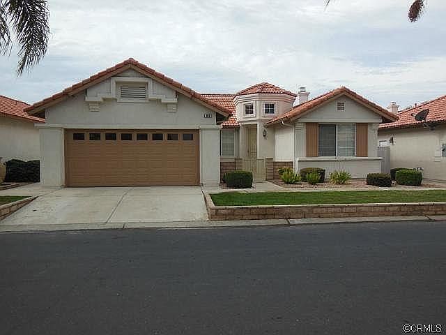 1st image of 855 Bahama Dr