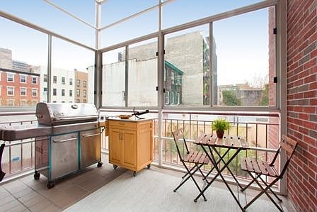 151 Manhattan Deck