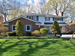 23660 Shaker Blvd, Shaker Heights, OH 44122