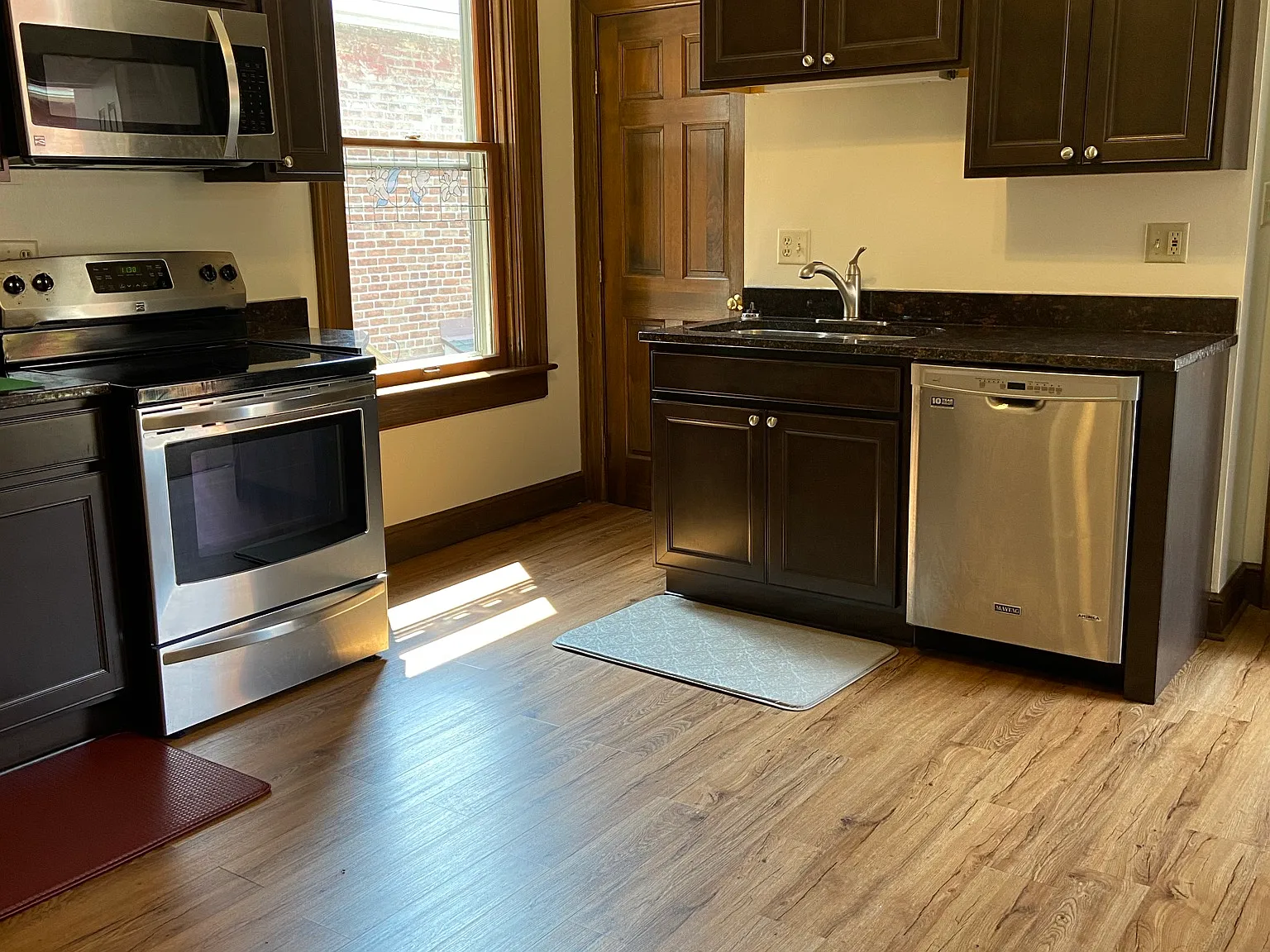 1 bed, $1,200 — Photo 2