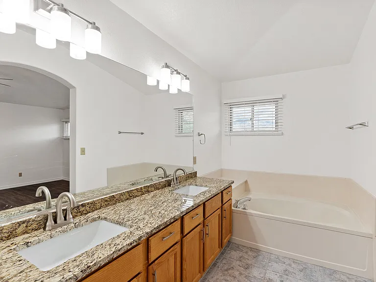 10357 N Mineral Spring Ln — Photo 21