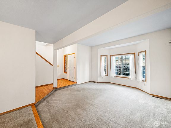 5th image of 16011 Spanaway Loop S