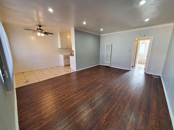 2nd image of 128 S Mariposa Ave