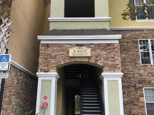 2407 Courtney Meadows Ct APT 302, Tampa, FL 33619
